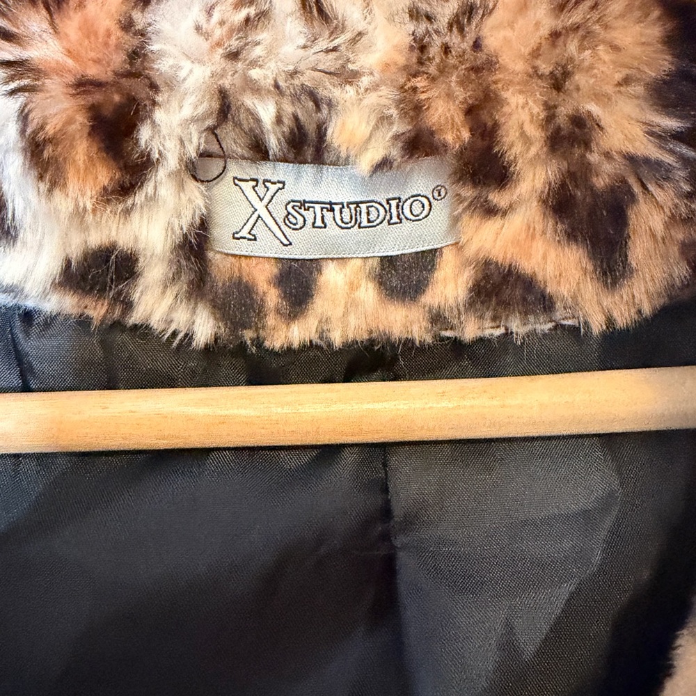 Studio Leopard Print Faux Fur Coat in Brown and Cream - Picture 3 of 4